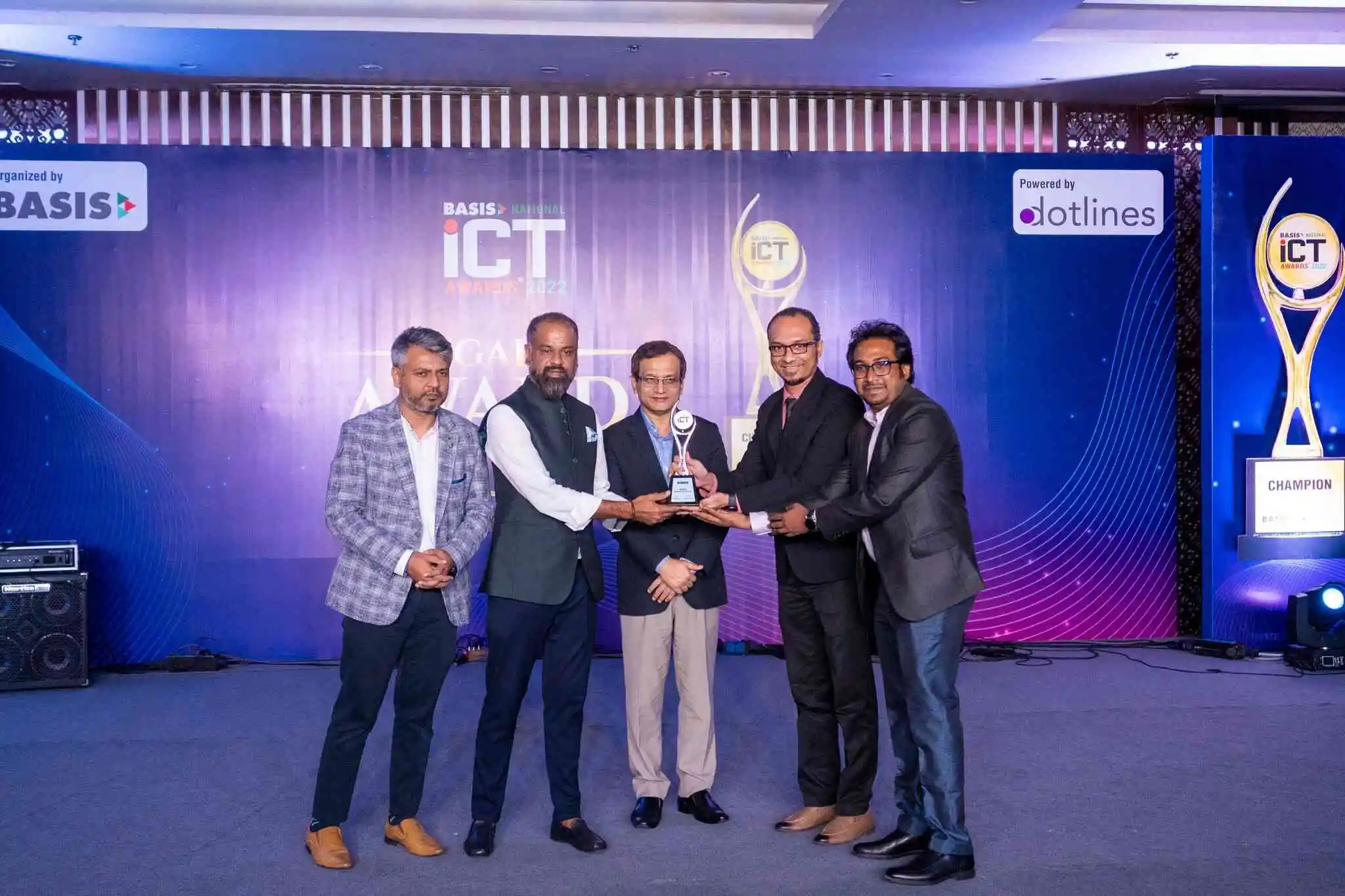 Pulse Tech receiving the Best ICT Solution Provider of the Year award